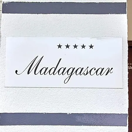 Madagascar Boutik Cytadell 4* אפורי נורד